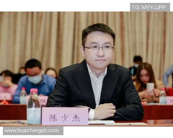 张军的英雄联盟人生：从青涩玩家到电竞传奇的深度对话