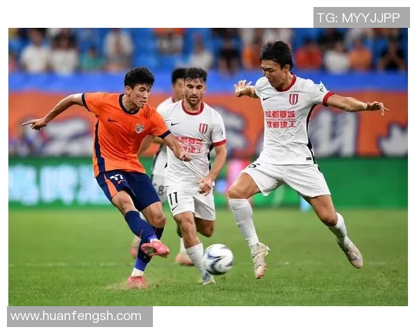 成都足球队整体压制战术解析与实战应用探讨